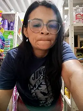 Snapshot of Linda_Lars chatting on December 17, 2025, 3:50 pm Linda Lars online show from December 17, 2025, 3:50 pm