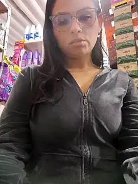 Snapshot of Linda_Lars chatting on December 5, 2025, 2:43 am Linda Lars online show from December 5, 2025, 2:43 am