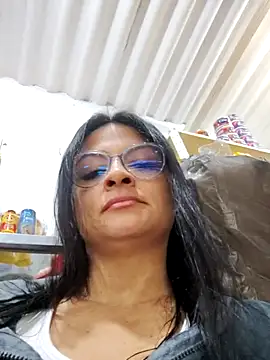 Snapshot of Linda_Lars chatting on December 15, 2025, 3:34 am Linda Lars online show from December 15, 2025, 3:34 am