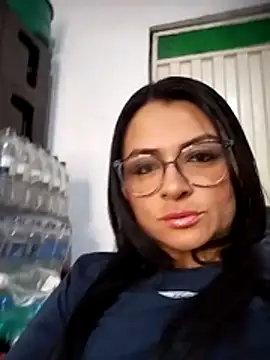 Snapshot of Linda_Lars chatting on November 10, 2025, 3:00 am Linda Lars online show from November 10, 2025, 3:00 am