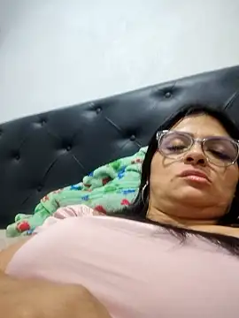 Snapshot of Linda_Lars chatting on January 13, 2026, 4:27 am Linda Lars online show from January 13, 2026, 4:27 am