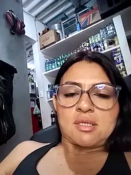 Snapshot of Linda_Lars chatting on October 26, 2025, 4:35 am Linda Lars online show from October 26, 2025, 4:35 am