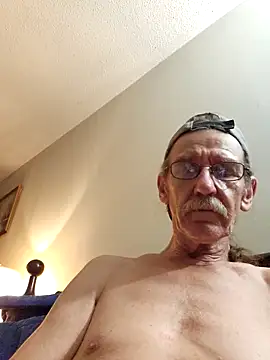 Snapshot of coolbrease10 chatting on November 15, 2025, 5:11 am coolbrease10 online show from November 15, 2025, 5:11 am