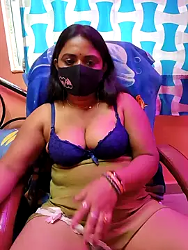 Snapshot of nisha_baby2 chatting on April 12, 2026, 8:17 am nisha baby2 online show from April 12, 2026, 8:17 am