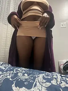 Snapshot of MelaninDeluxee chatting on June 18, 2026, 9:31 pm MelaninDeluxee online show from June 18, 2026, 9:31 pm