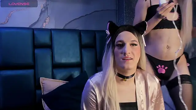 Snapshot of JESSI_NAOMI chatting on February 5, 2025, 4:16 am JESSI NAOMI online show from February 5, 2025, 4:16 am