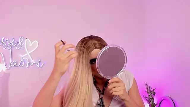 Snapshot of JESSI_NAOMI chatting on March 11, 2025, 11:58 pm JESSI NAOMI online show from March 11, 2025, 11:58 pm