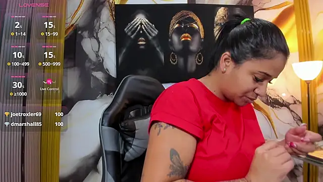 Snapshot of La_indiia chatting on December 4, 2025, 12:59 pm La indiia online show from December 4, 2025, 12:59 pm