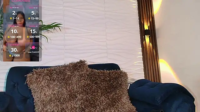 Snapshot of La_indiia chatting on October 8, 2025, 11:05 pm La indiia online show from October 8, 2025, 11:05 pm