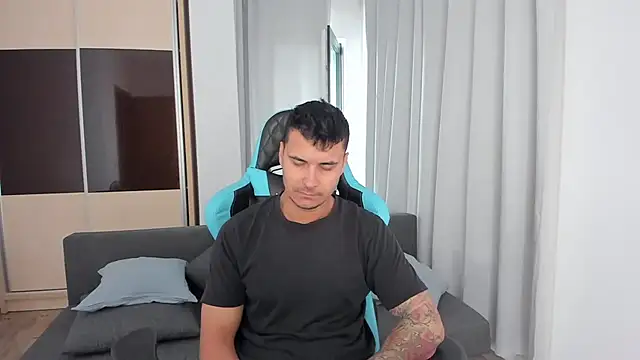 Snapshot of MatMalonne chatting on July 15, 2026, 4:41 am MatMalonne online show from July 15, 2026, 4:41 am
