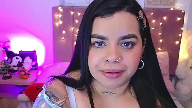 MiahJoness online show from March 21, 2026, 8:19 am