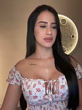 Snapshot of SarahhSmitth1 chatting on October 18, 2025, 12:01 am SarahhSmitth1 online show from October 18, 2025, 12:01 am