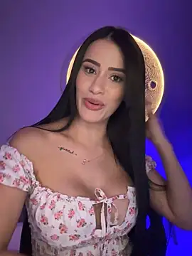 Snapshot of SarahhSmitth1 chatting on September 17, 2025, 8:55 pm SarahhSmitth1 online show from September 17, 2025, 8:55 pm