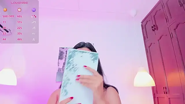 Snapshot of JennScott chatting on January 2, 2025, 11:41 am JennScott online show from January 2, 2025, 11:41 am