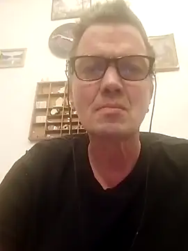Snapshot of Bigpenis6y chatting on March 4, 2026, 8:49 pm Bigpenis6y online show from March 4, 2026, 8:49 pm