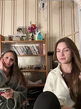 Snapshot of sweety_secret_ chatting on October 28, 2025, 12:59 pm sweety secret online show from October 28, 2025, 12:59 pm