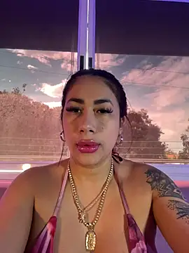 kiim taaylor online show from October 29, 2025, 12:59 pm