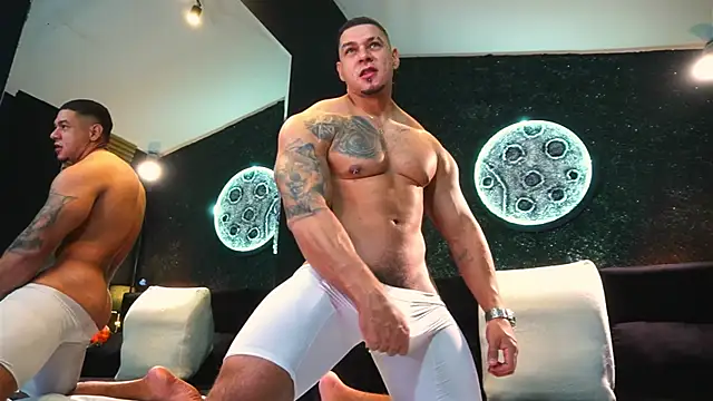 Snapshot of MassimoWalton2 chatting on December 5, 2025, 3:43 pm MassimoWalton2 online show from December 5, 2025, 3:43 pm