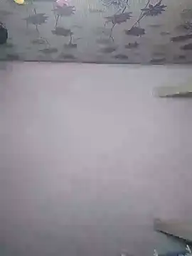 SweetLeila40 online show from September 11, 2025, 10:43 pm