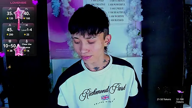 Snapshot of juniior_2311_ chatting on February 18, 2025, 8:25 pm juniior 2311 online show from February 18, 2025, 8:25 pm