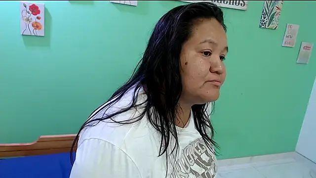 evaleribigtits18 online show from February 10, 2026, 12:31 am