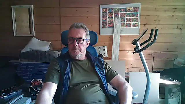 lelohop online show from March 19, 2025, 2:13 pm