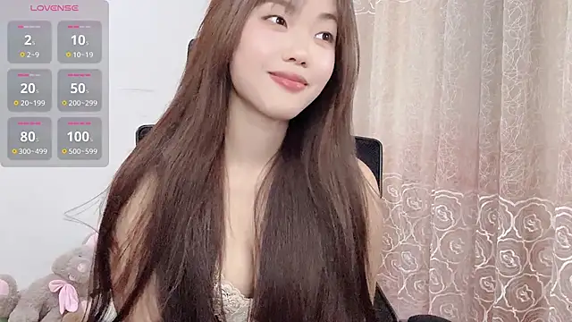 Snapshot of Lvy--v chatting on February 16, 2026, 2:48 pm Lvy--v online show from February 16, 2026, 2:48 pm