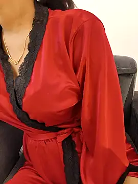 yhona darling online show from May 21, 2026, 10:56 am