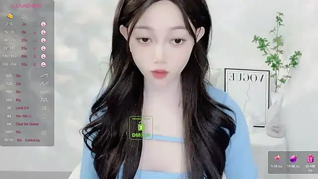 Snapshot of Happy-Minnie chatting on January 4, 2025, 2:04 pm Happy-Minnie online show from January 4, 2025, 2:04 pm