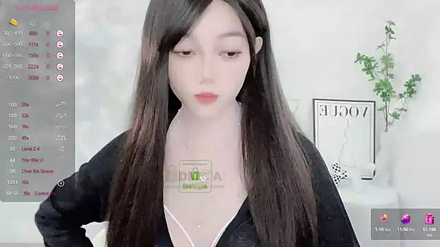 Snapshot of Happy-Minnie chatting on December 8, 2024, 2:35 am Happy-Minnie online show from December 8, 2024, 2:35 am