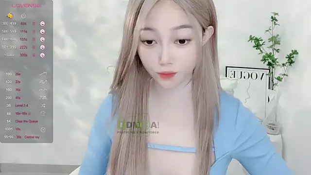 Snapshot of Happy-Minnie chatting on January 14, 2025, 7:48 am Happy-Minnie online show from January 14, 2025, 7:48 am