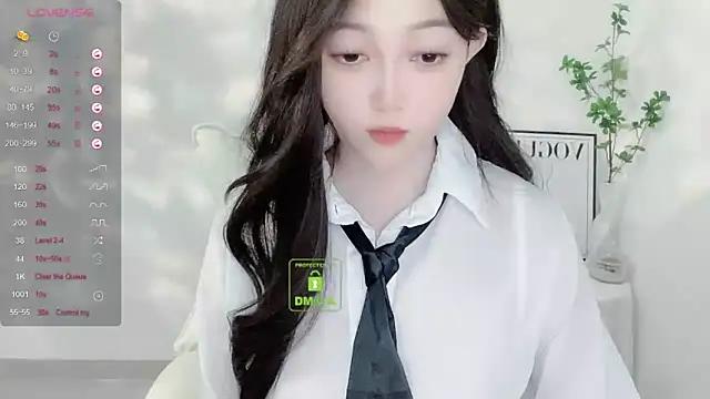 Snapshot of Happy-Minnie chatting on December 27, 2024, 11:28 am Happy-Minnie online show from December 27, 2024, 11:28 am