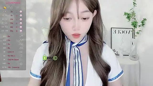 Snapshot of Happy-Minnie chatting on January 19, 2025, 10:06 am Happy-Minnie online show from January 19, 2025, 10:06 am