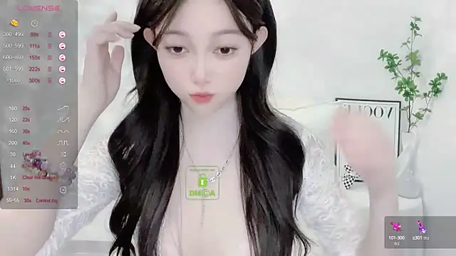 Snapshot of Happy-Minnie chatting on December 23, 2024, 12:57 am Happy-Minnie online show from December 23, 2024, 12:57 am