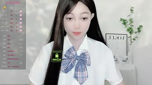 Snapshot of Happy-Minnie chatting on December 4, 2024, 9:29 pm Happy-Minnie online show from December 4, 2024, 9:29 pm