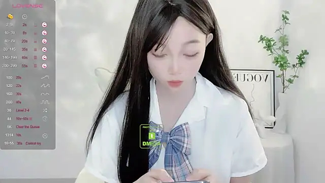 Snapshot of Happy-Minnie chatting on December 5, 2024, 12:36 am Happy-Minnie online show from December 5, 2024, 12:36 am