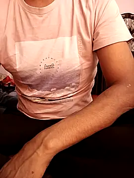 MUMTAJ-1 online show from December 2, 2025, 4:41 pm