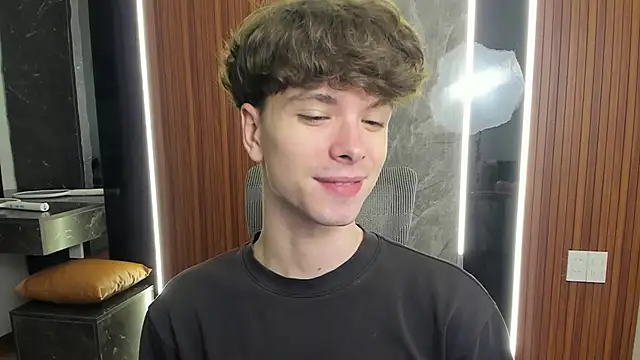 calvin love you online show from April 29, 2026, 5:06 pm
