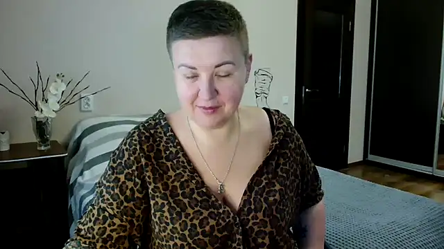 Annet1912 online show from September 29, 2025, 8:21 am