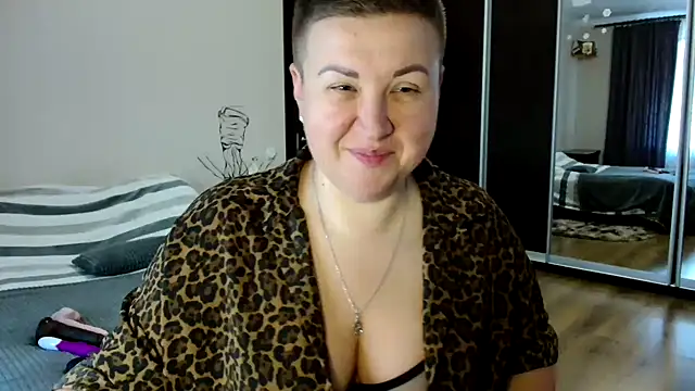 Annet1912 online show from September 11, 2025, 7:52 am