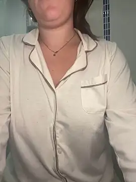 Snapshot of lilylush24 chatting on February 27, 2025, 5:51 am lilylush24 online show from February 27, 2025, 5:51 am