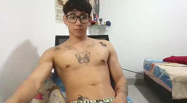 Snapshot of Dillom420 chatting on March 13, 2025, 7:31 am Dillom420 online show from March 13, 2025, 7:31 am