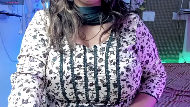 Gulabi Queen online show from March 4, 2025, 8:13 am