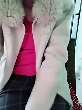 Snapshot of Anna-Cute69 chatting on November 20, 2025, 5:19 am Anna-Cute69 online show from November 20, 2025, 5:19 am