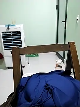 Snapshot of Anna-Cute69 chatting on November 3, 2025, 8:29 am Anna-Cute69 online show from November 3, 2025, 8:29 am