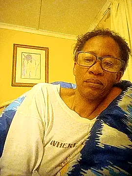 bustybillies online show from October 3, 2025, 3:20 am