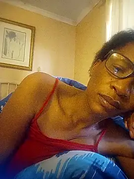 bustybillies online show from October 9, 2025, 4:02 am