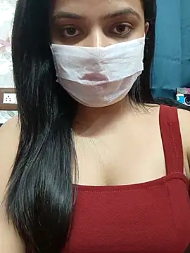 Myloveurvi online show from April 6, 2026, 11:22 am