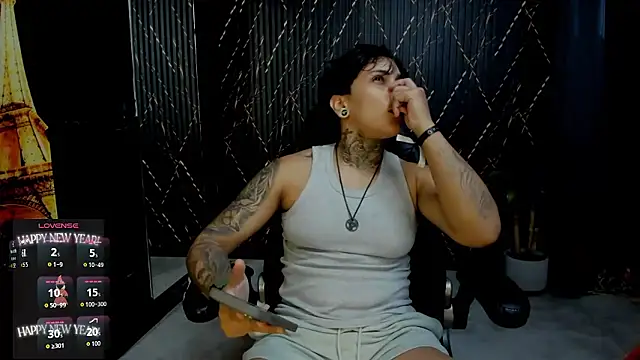 Snapshot of ZhoeStrong chatting on January 9, 2026, 11:22 pm ZhoeStrong online show from January 9, 2026, 11:22 pm