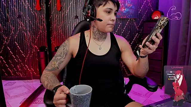 Snapshot of ZhoeStrong chatting on February 28, 2026, 6:40 pm ZhoeStrong online show from February 28, 2026, 6:40 pm